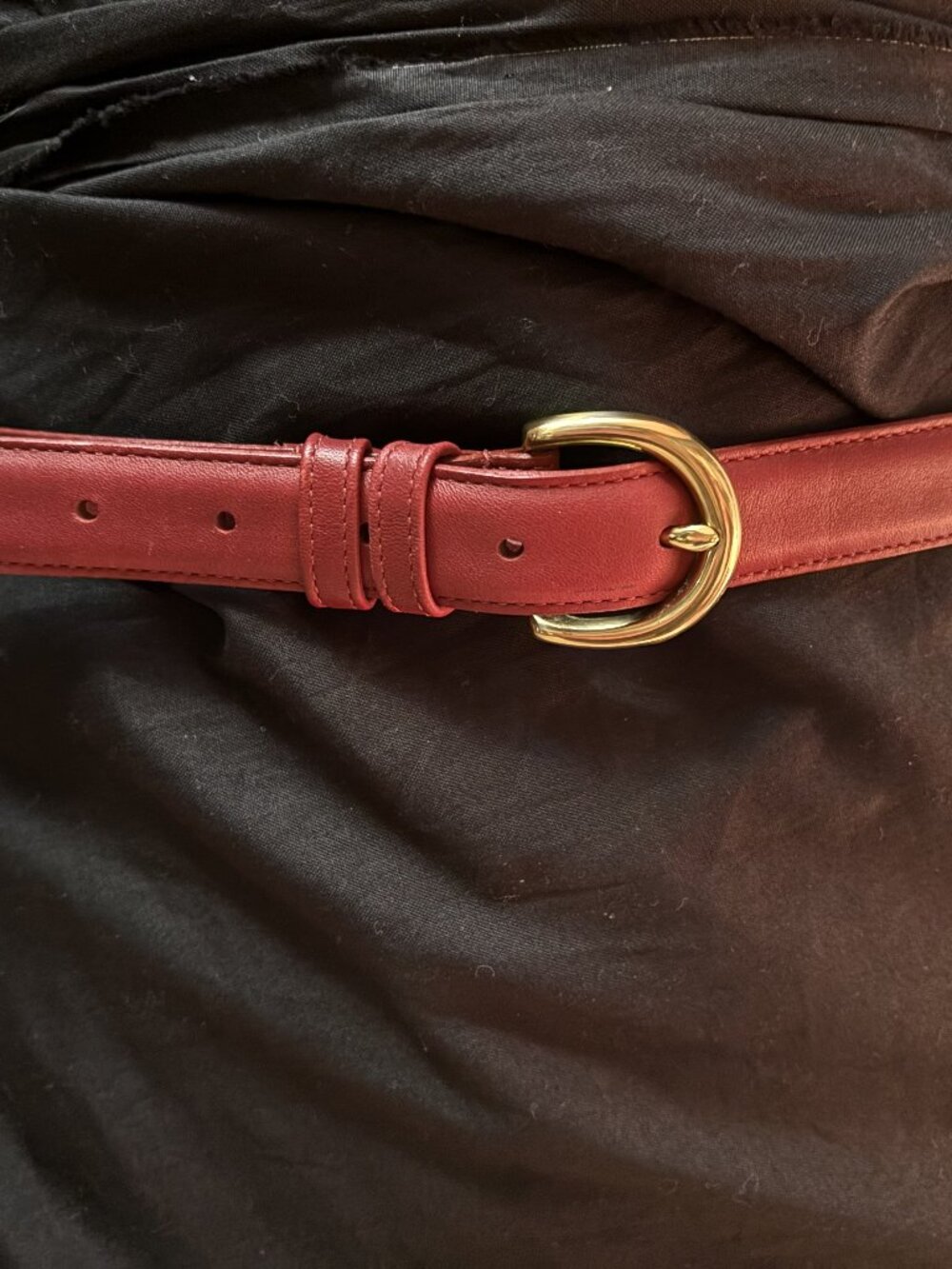 Red Leather Belt Gold Tone Buckle 34.5" Long Classic Waist Belt Like New